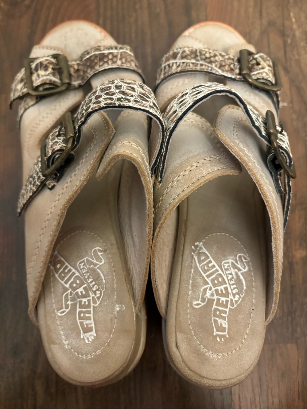Freebird by Steven Caprice Leather Snakeskin Buckle Sandals Size 7 NWOB - Picture 2 of 11